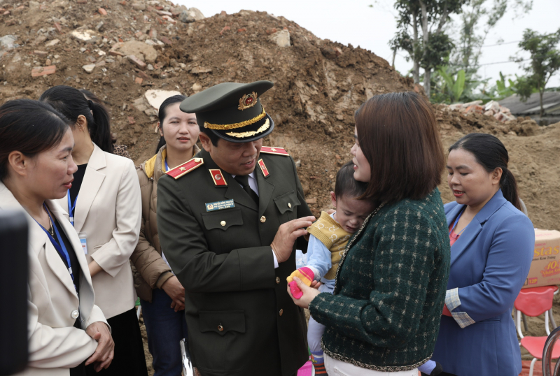 Bộ Công an:  Tổ chức Lễ hoàn thổ, dâng hương tri ân tưởng nhớ các anh hùng, liệt sỹ tại Đền thờ và Nghĩa trang Liệt sĩ Yên Thành -0