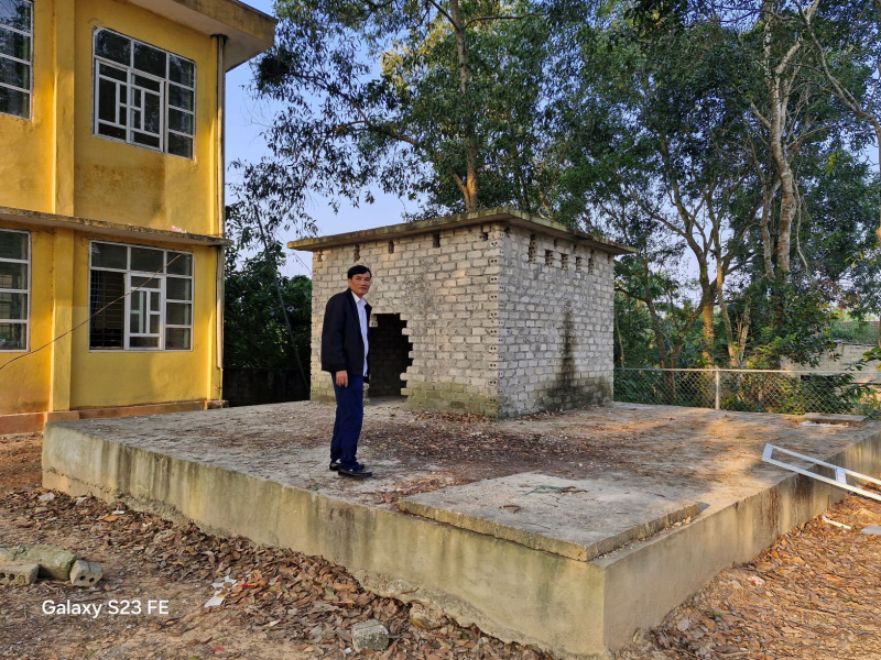 Vì sao 12 phòng học xây xong “đắp chiếu”, học sinh phải học nhờ? -0