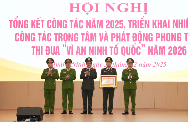 Công an tỉnh Quảng Ninh: nắm tình hình từ sớm, từ xa, kịp thời xử lý nhanh, hiệu quả mọi vấn đề về ANTT -0