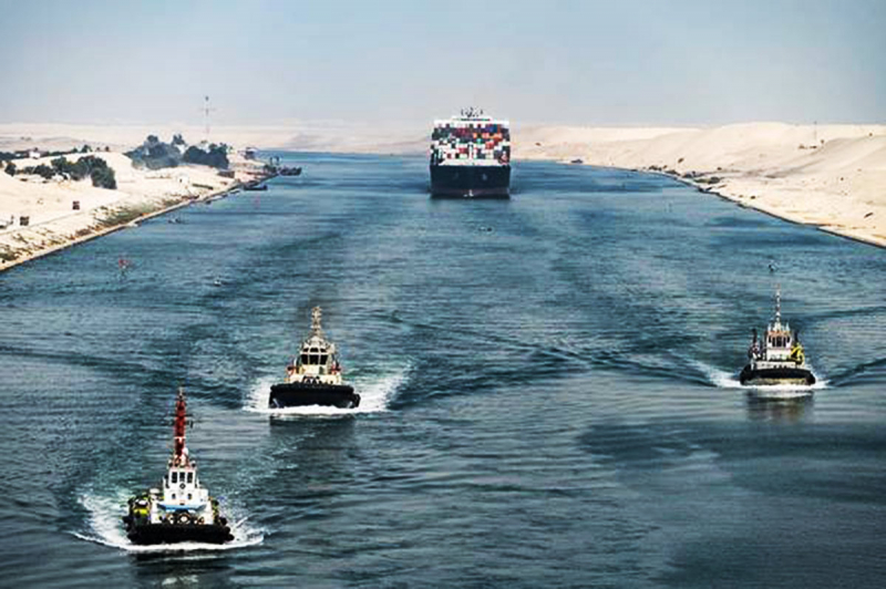 Kênh đào Suez nhộn nhịp trở lại -0