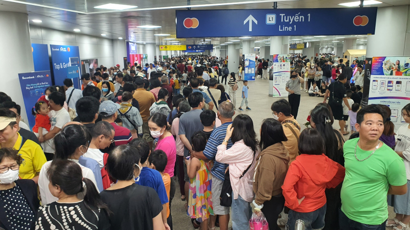 Vận chuyển 19 triệu lượt khách/năm và chuyện dùng đất “vàng” để thu hút khách đi Metro -0