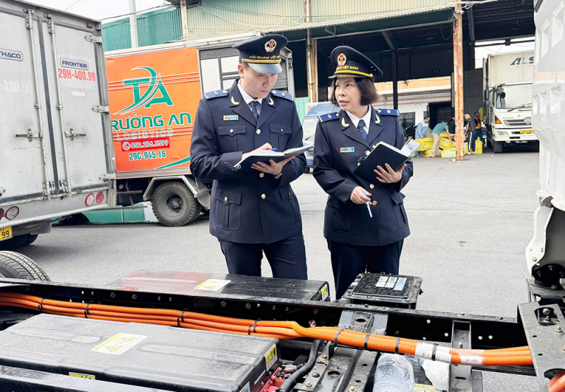 z7303900039096_51833cb008ebef65c22da5a77a5cf306.jpg -0