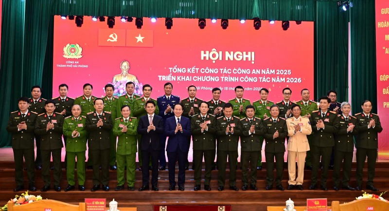 Hai phong Police review task performance in 2025 -0