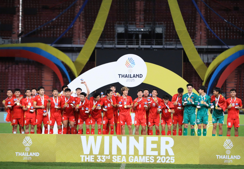 z7341499875109_a40c74c6cd57147f75c1b91fe1cb0439.jpg -0