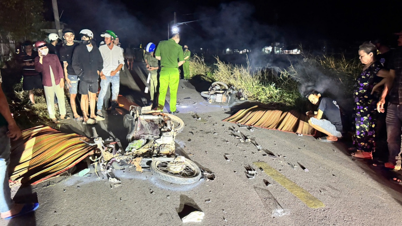 Hai xe máy tông đối đầu, 2 người tử vong tại chỗ -0