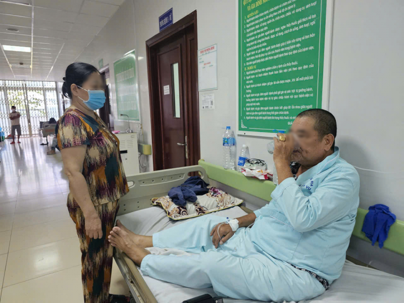 TP Hồ Chí Minh: Lại xảy ra vụ ngộ độc thực phẩm, nghi do ăn bánh mì -0