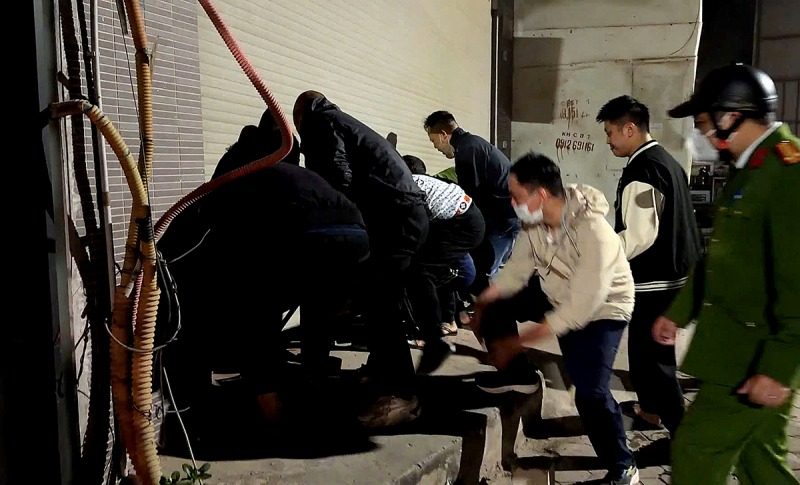 05b42f5f3d7cb222eb6d.jpg -0