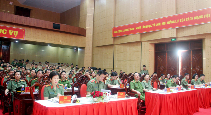 Công an tỉnh An Giang quyết tâm giữ vững ổn định, an ninh, an toàn để tỉnh nhà phát triển -1