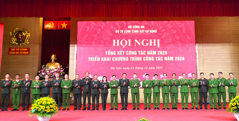 Phát huy vai trò lãnh đạo toàn diện các mặt công tác của lực lượng Cảnh sát cơ động -0