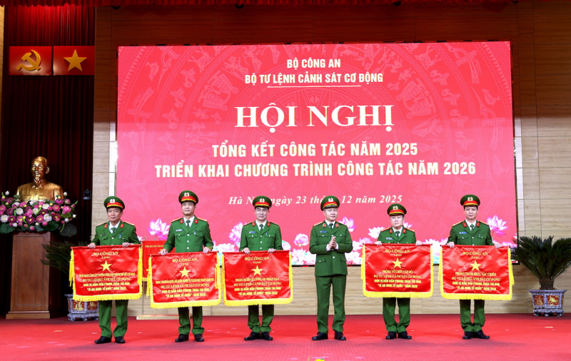 Phát huy vai trò lãnh đạo toàn diện các mặt công tác của lực lượng Cảnh sát cơ động -0