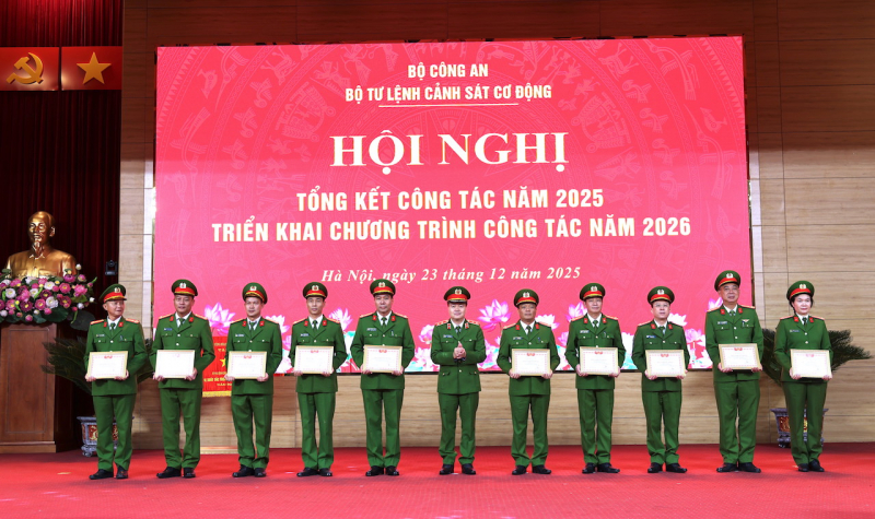 Phát huy vai trò lãnh đạo toàn diện các mặt công tác của lực lượng Cảnh sát cơ động -0