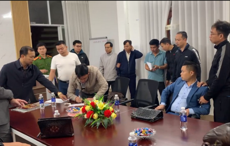 Khởi tố 13 đối tượng lừa đảo hàng ngàn tỷ đồng bằng công nghệ cao -0