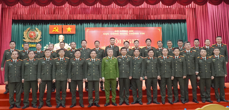 Tập trung nâng cao năng lực, phát triển đội ngũ cán bộ làm công nghệ thông tin chuyên trách có trình độ chuyên sâu -3