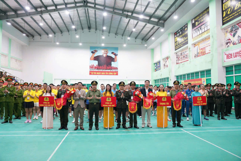 Cụm thi đua số 2- Bộ Công an khai mạc Hội thao kỷ niệm Ngày truyền thống lực lượng Tham mưu CAND -0