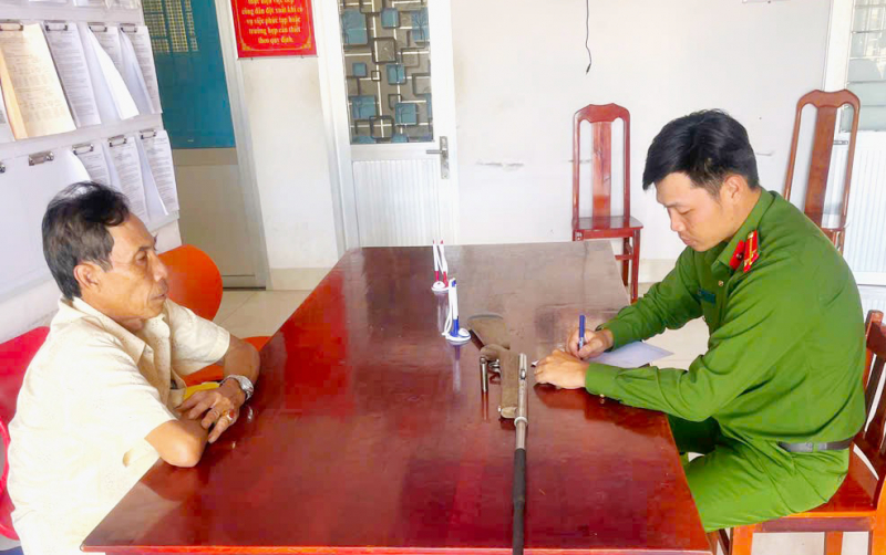 Cà Mau đẩy mạnh thu hồi vũ khí, vật liệu nổ, công cụ hỗ trợ và pháo -0