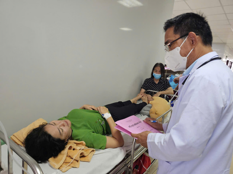 Đã có hơn 100 người nghi ngộ độc sau ăn bánh mì Ngọc Hà -2