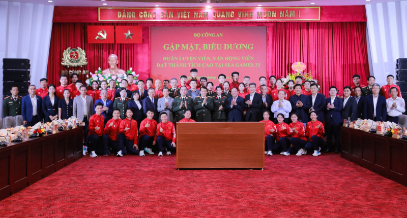 Gặp mặt, biểu dương các HLV, VĐV thể thao CAND đạt thành tích cao SEA Games 33 -0