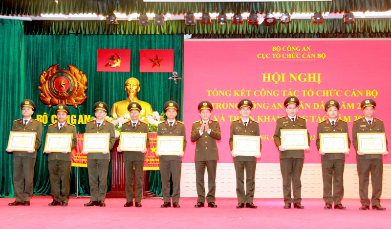 Đưa công tác cán bộ trở thành đòn bẩy, góp phần đạt mục tiêu cao của công tác Công an -0