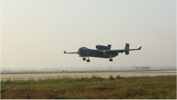 “Mẫu hạm trên không”  không người lái -0