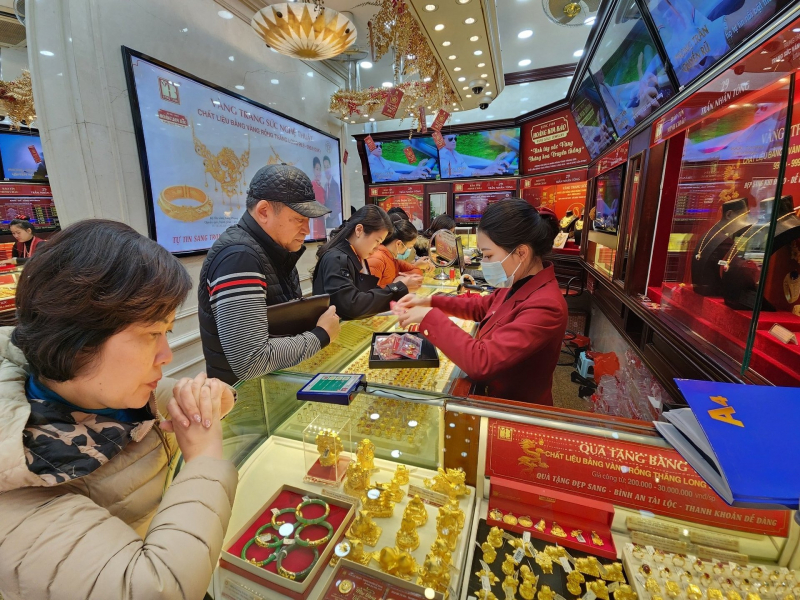 Giá vàng tiến thẳng lên áp sát 160 triệu đồng/lượng -0