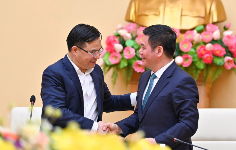 Đồng chí Lê Mạnh Hùng tiếp nhận bàn giao công tác Bí thư Đảng ủy, Quyền Bộ trưởng Bộ Công Thương -0