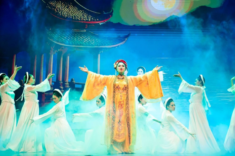 sân khấu truyền thống đứng trước khủng hoảng thiếu nhân lực trẻ (cảnh trong vở chèo nặng gánh sơn hà.jpg -1