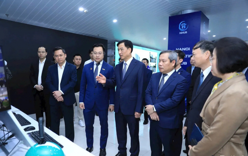 z7364314920647_fd03211ed12e3d4c5350aedbe4ce50fb.jpg -0