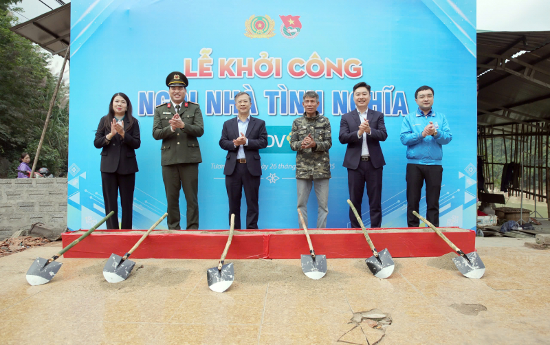 Ban Thanh niên Công an nhân dân tổ chức Chương trình tình nguyện tại Nghệ An -0