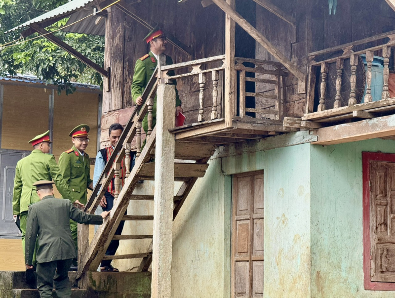 Bình yên trên biên giới A Dơi -0