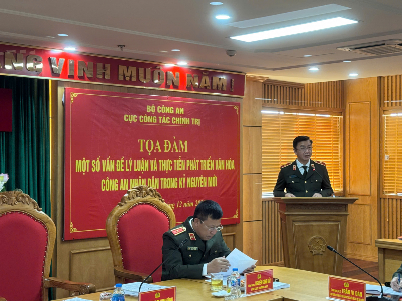 Xây dựng văn hóa Công an nhân dân gắn với rèn luyện, tự soi, tự sửa -0