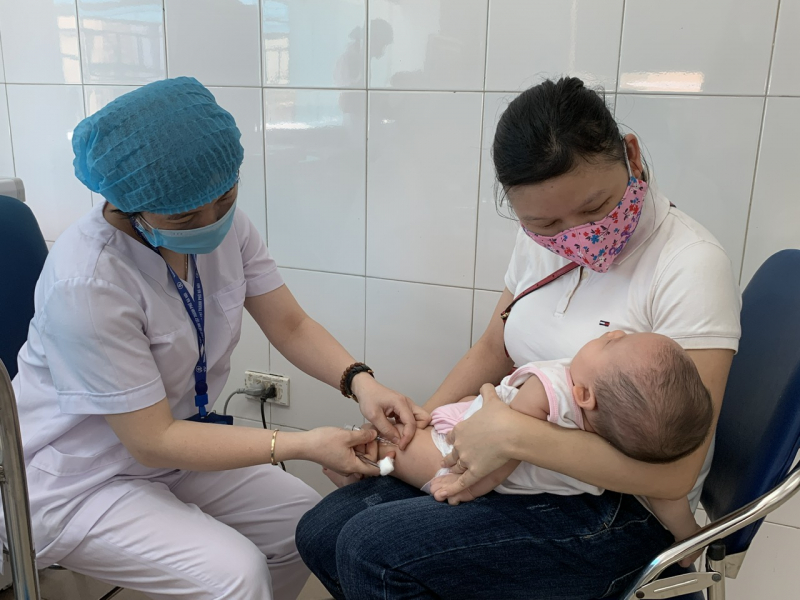 Nâng cao hiểu biết cho người dân về lợi ích của vaccine tiêm chủng mở rộng  -0