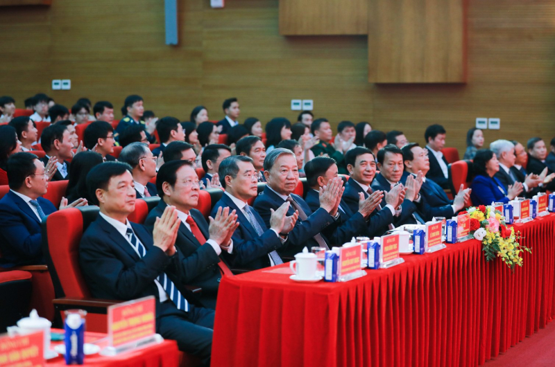 Tổng Bí thư Tô Lâm dự khai mạc Triển lãm “Đảng Cộng sản Việt Nam từ Đại hội đến Đại hội” -0