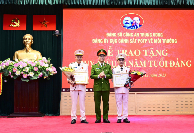 Đấu tranh quyết liệt với các vi phạm pháp luật về môi trường, tài nguyên, an toàn thực phẩm -0