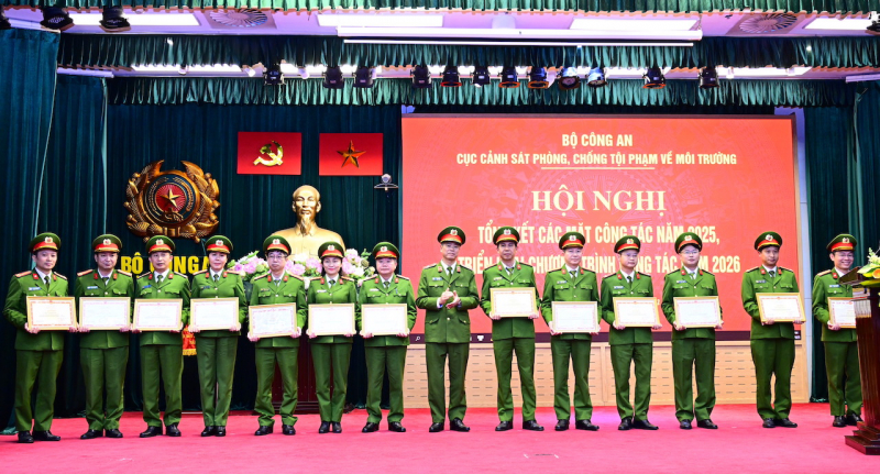 Đấu tranh quyết liệt với các vi phạm pháp luật về môi trường, tài nguyên, an toàn thực phẩm -2