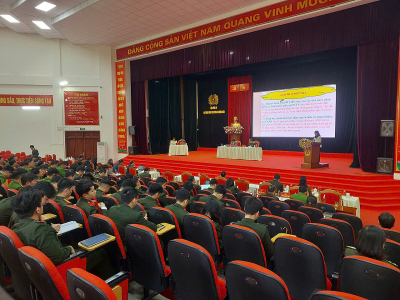 Lực lượng CAND là thanh bảo kiếm trong đấu tranh phòng, chống tiêu cực, bảo vệ Đảng -0