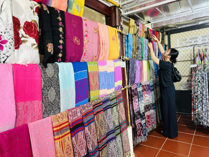 Khám phá làng nghề thổ cẩm Chăm Châu Phong ở An Giang -0