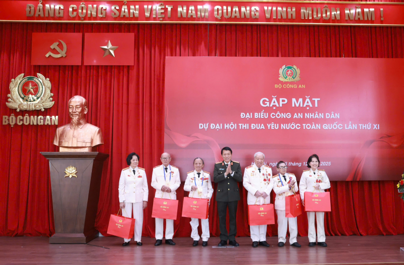 Những điển hình xuất sắc nhất trong vườn hoa 