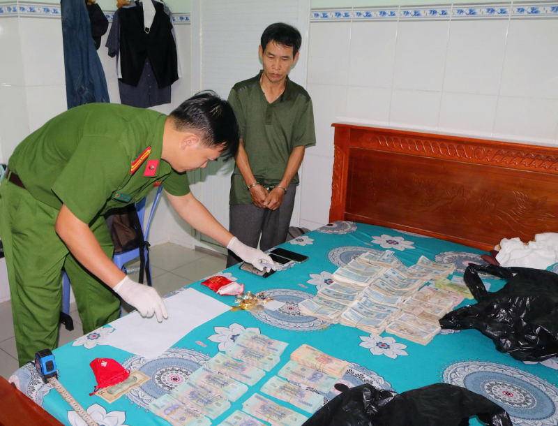 z7365125270107_44b94515c606b7e3e706a1ee55812b0c.jpg -0