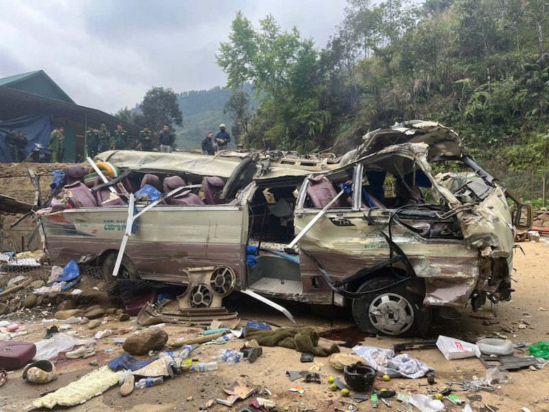 Xe chở người đi thiện nguyện bị tai nạn 9 người tử vong, nghi vấn xe mất phanh -2