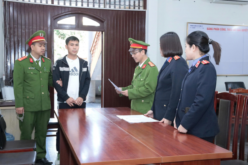 3b739bd38be004be5df1.jpg -0