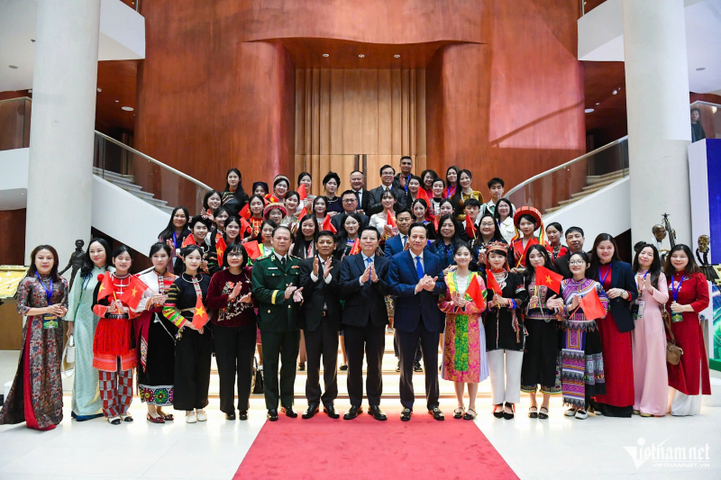 Tuyên dương 150 học sinh, sinh viên và thanh niên dân tộc thiếu số xuất sắc, tiêu biểu năm 2025 -0