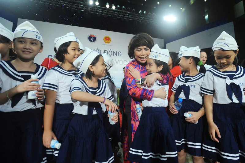 Anh hùng Lao động Thái Hương: “Hạnh phúc nhất là đã mang lại lợi ích thiết thực cho cộng đồng” -0