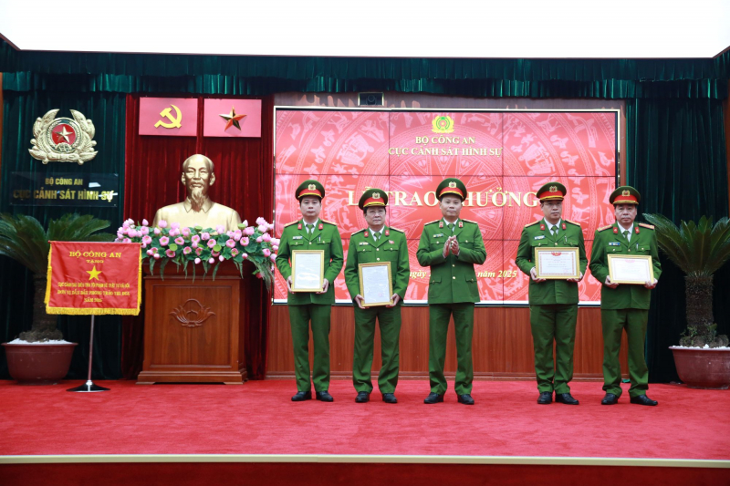 Số vụ phạm pháp hình sự được kéo giảm sâu nhất từ trước đến nay -0