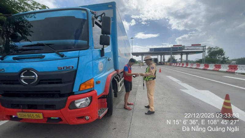 Khẩn trương tháo gỡ điểm nghẽn hạ tầng trên cao tốc Đà Nẵng - Quảng Ngãi -0