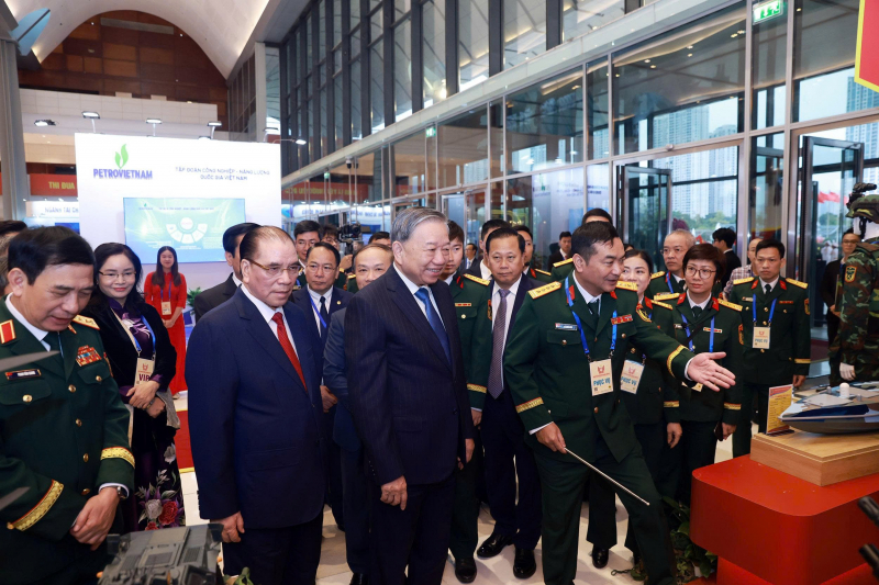 Khai mạc trọng thể Đại hội Thi đua yêu nước toàn quốc lần thứ XI -2