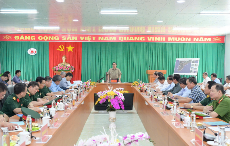 Thủ tướng Phạm Minh Chính yêu cầu bảo đảm tiến độ các công trình giao thông chiến lược tại Cà Mau -0