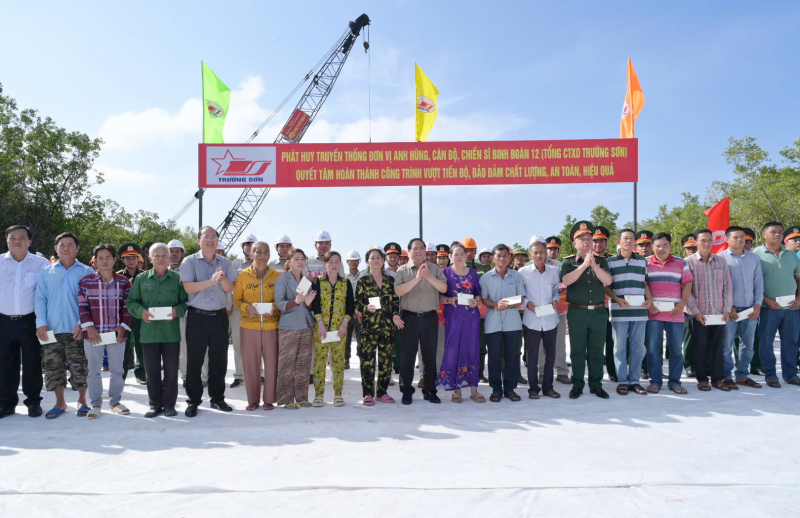 Thủ tướng Phạm Minh Chính yêu cầu bảo đảm tiến độ các công trình giao thông chiến lược tại Cà Mau -1