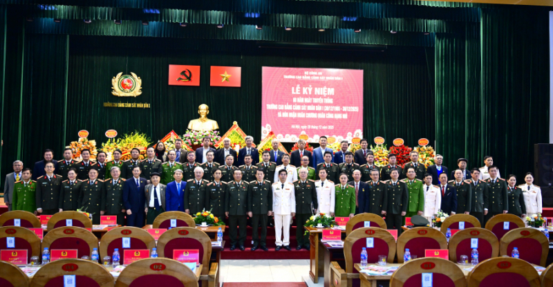 Trường Cao đẳng CSND I kỷ niệm 60 năm ngày truyền thống và đón nhận Huân chương Quận công hạng Nhì -0