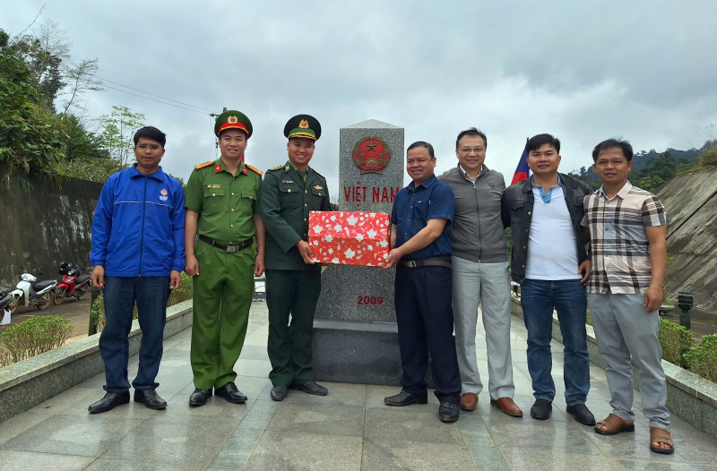 Ý nghĩa chương trình hỗ trợ nhu yếu phẩm cho nhân dân Lào -0