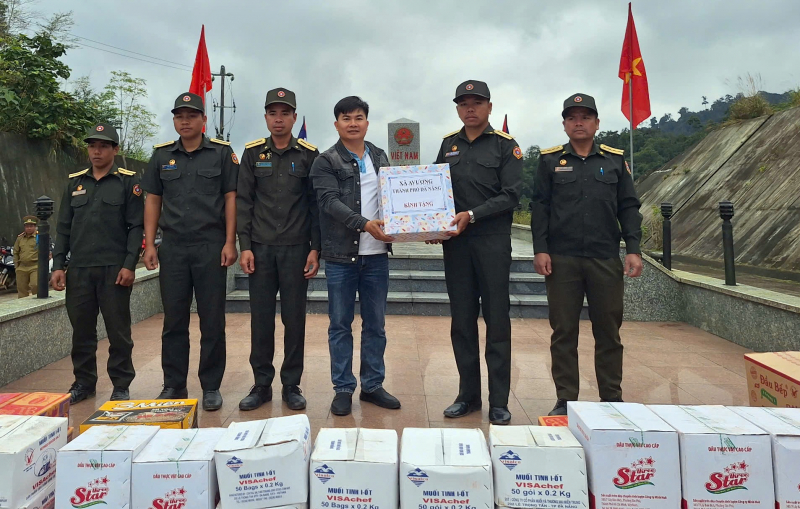 Ý nghĩa chương trình hỗ trợ nhu yếu phẩm cho nhân dân Lào -0